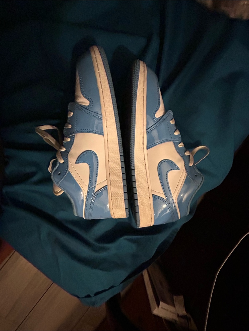 Jordan 1 Low blue 
Low-Top Sneakers